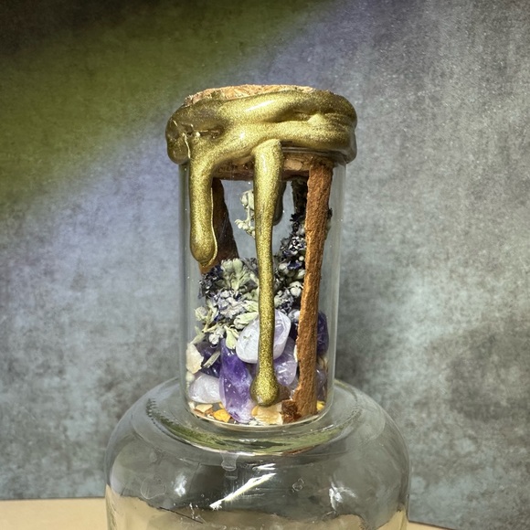Prosperity Spell Jar Gold Wax Sealed Crystal Herb Luck Charm - Picture 1 of 2